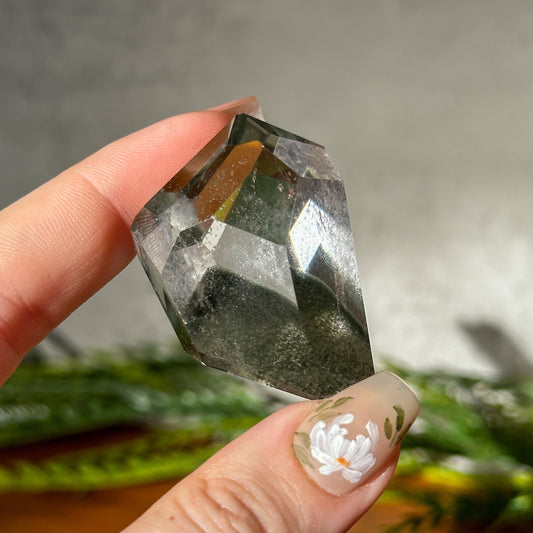 Green Phantom Mountain Garden Quartz Freeform